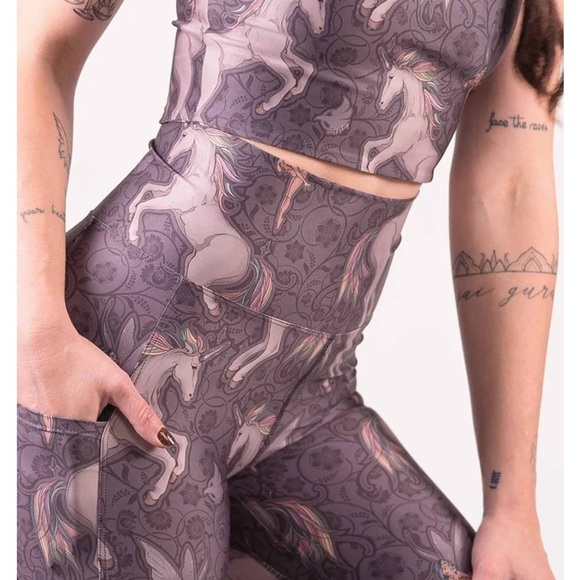 Unicorns - Eagle
Rock WERKSHOP... - Picture 4 of 5